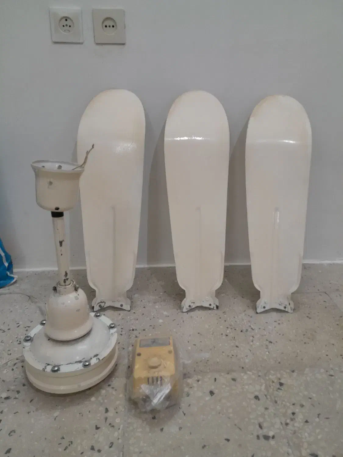 پنکه سقفی آلمانی|پنکه و تصفیهکنندهٔ هوا|بروجرد, |دیوار