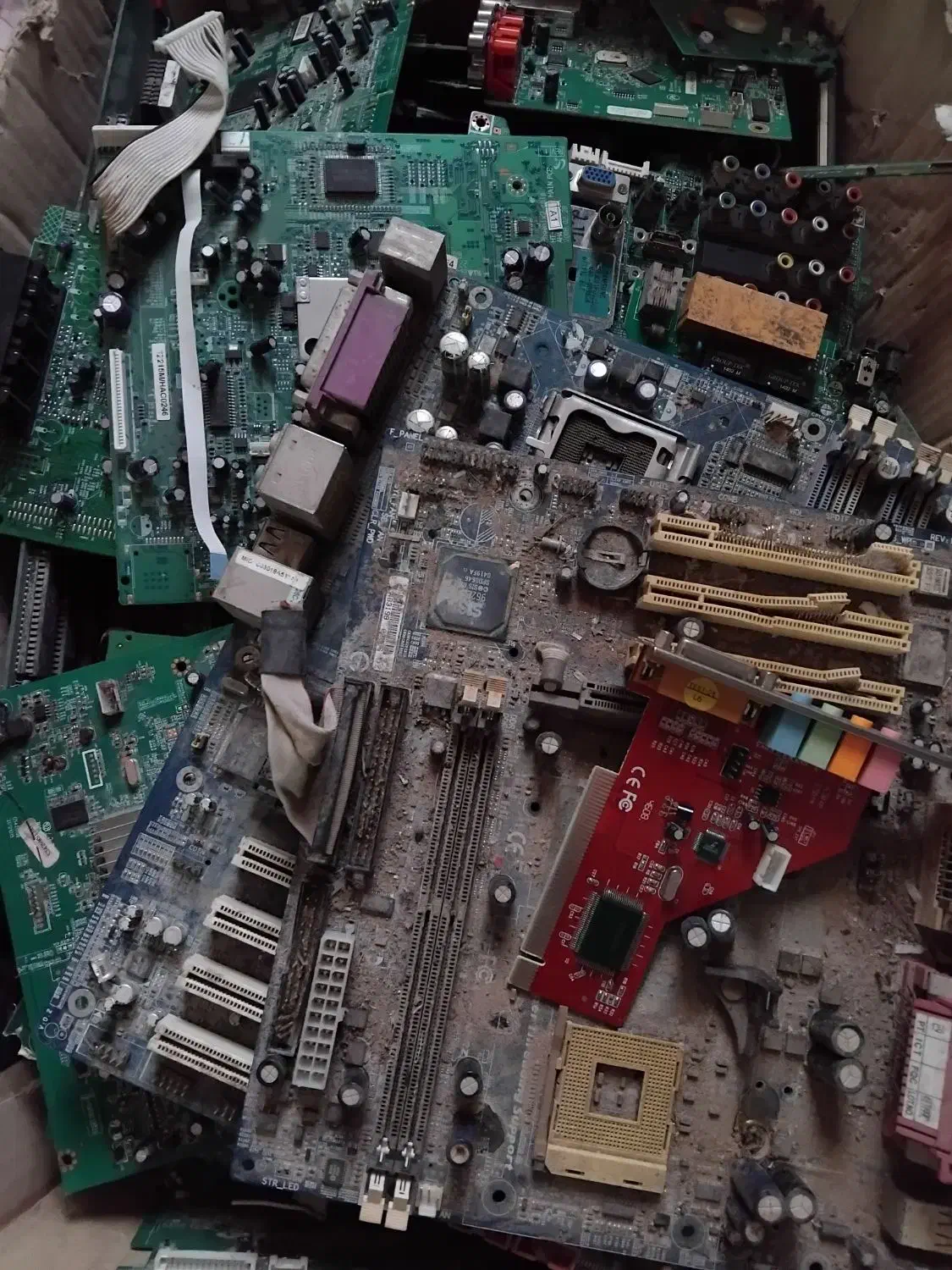 خریدار ضایعات برد موبایل به بهترین قیمت|خدمات پیشه و مهارت|قم, نیروگاه|دیوار