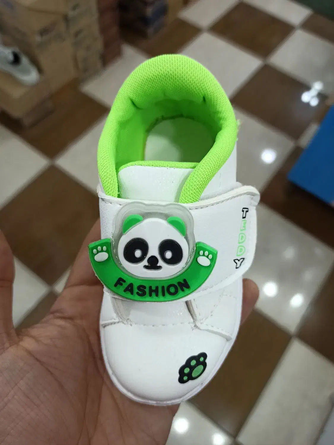 کفش پاندا چراغدار کوچک|کفش و لباس بچه|دزفول, |دیوار