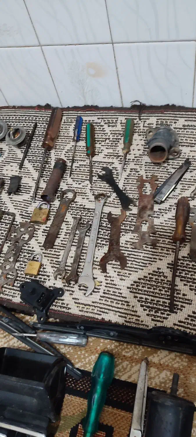 مقداری لوازم|قطعات یدکی و لوازم جانبی|ملایر, |دیوار