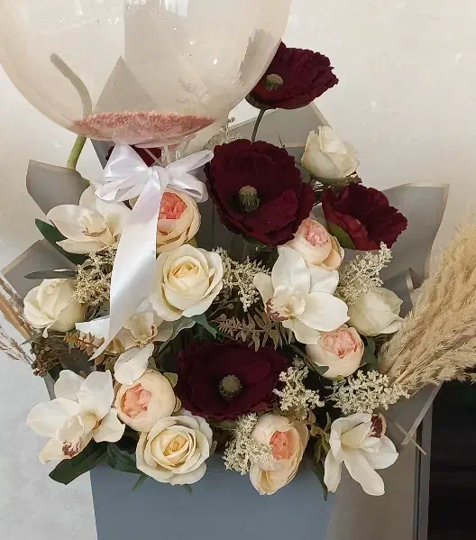 گل خارجی بزرگ مناسب تمام مناسبت ها|گل مصنوعی|همدان, |دیوار