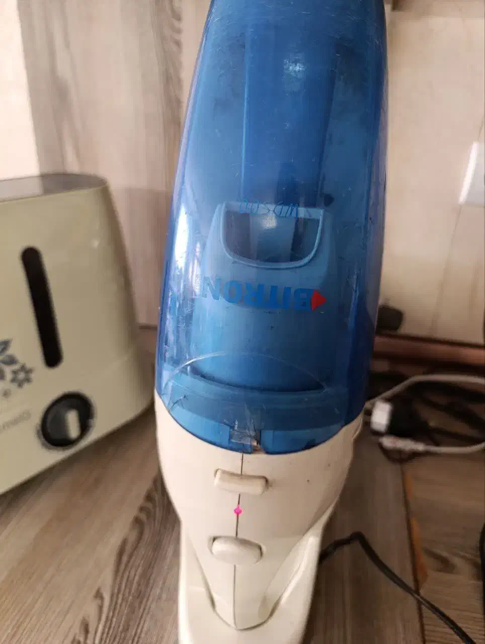 جارو شارژی بایترون|جاروبرقی، جارو شارژی، بخارشو|مشهد, نیروی هوایی|دیوار