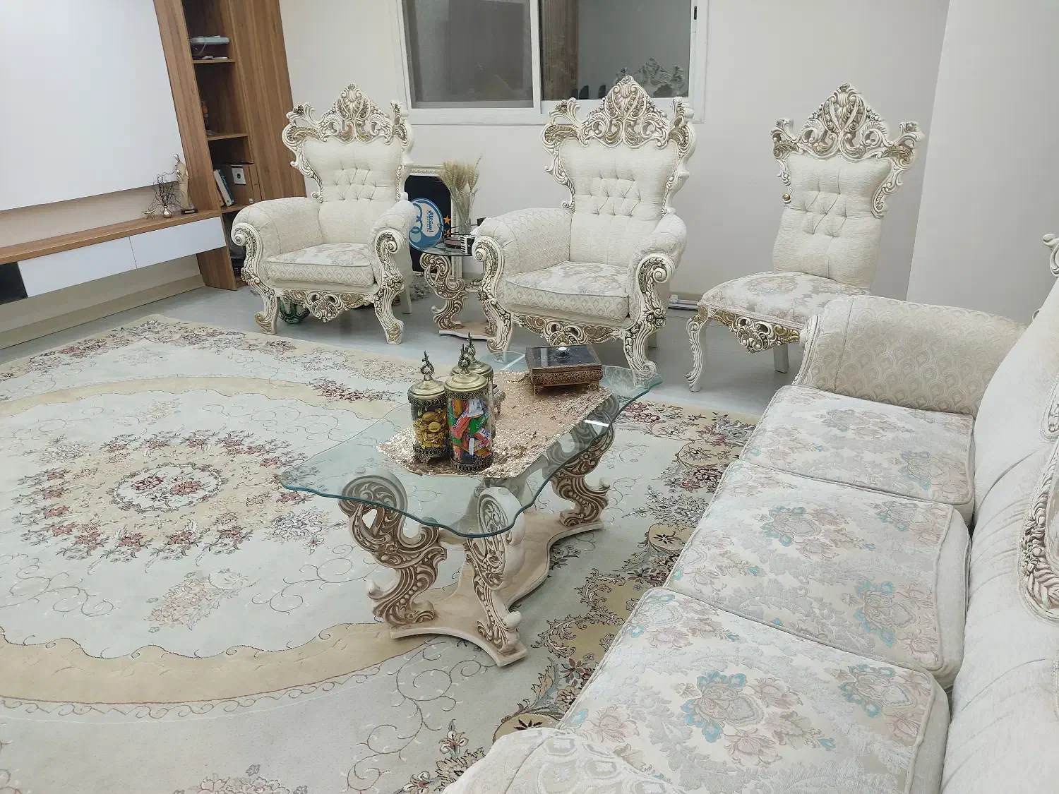 مبل سلطنتی 9 نفره همراه ناهارخوری|مبلمان خانگی و میز عسلی|بندرعباس, |دیوار