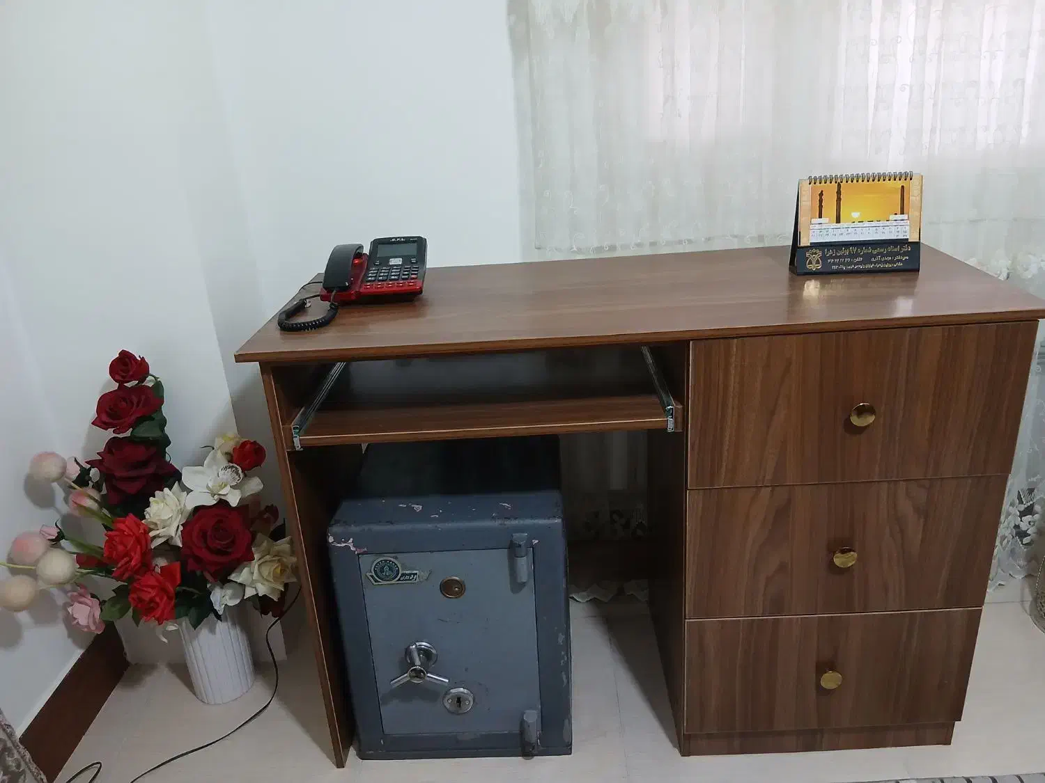 میز کامپیوتر|میز تحریر و کامپیوتر|بوئین زهرا, |دیوار