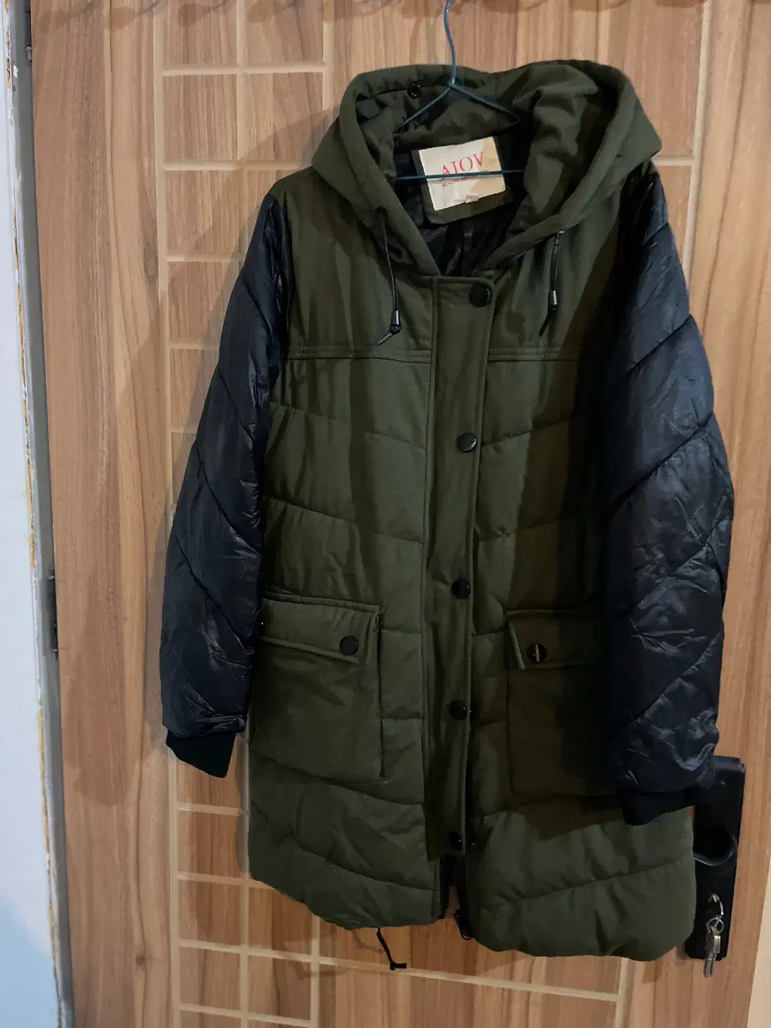 به دلیل سایز بنودن سالم تمیز|لباس|یزد, |دیوار