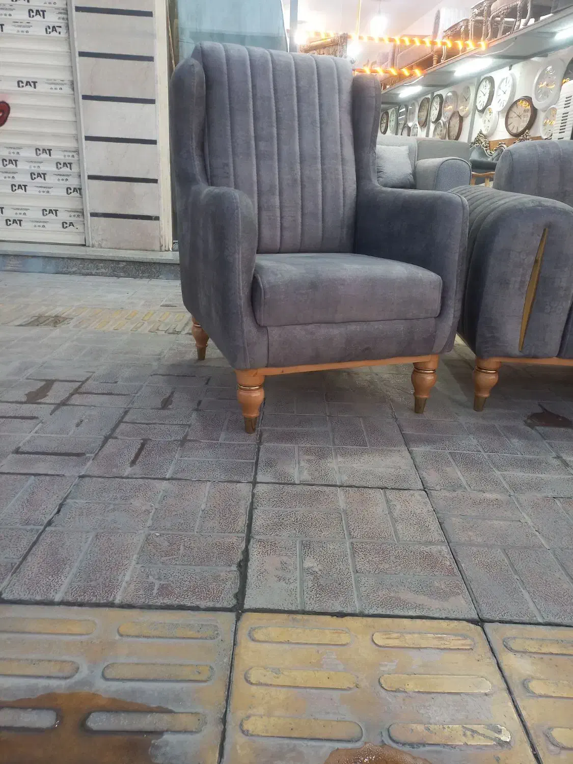 مبل راحتی پایه چوبی کاوالی|مبلمان خانگی و میز عسلی|خمینی‌شهر, |دیوار