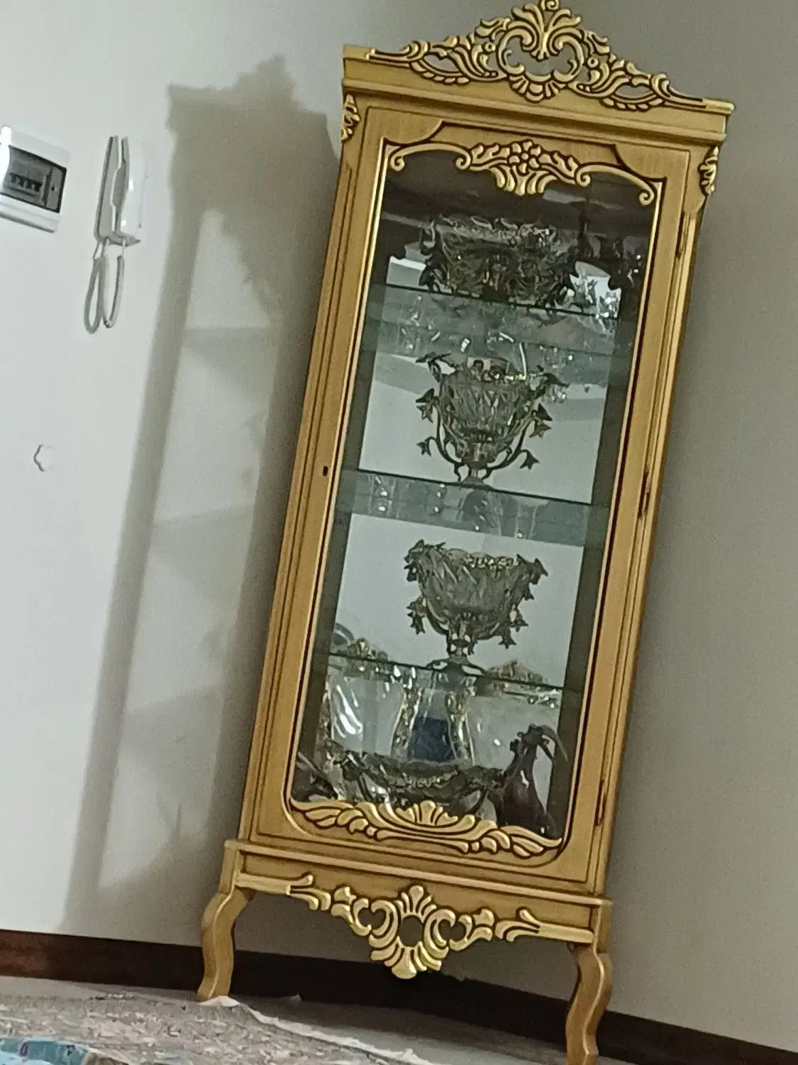 ویترین تمام ورق سالم|بوفه، ویترین، کنسول|خمینیشهر, |دیوار