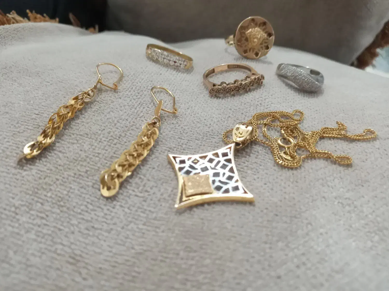 طلا ۱۵۰ هزار تومان بالای خام|جواهرات|کوهدشت, |دیوار