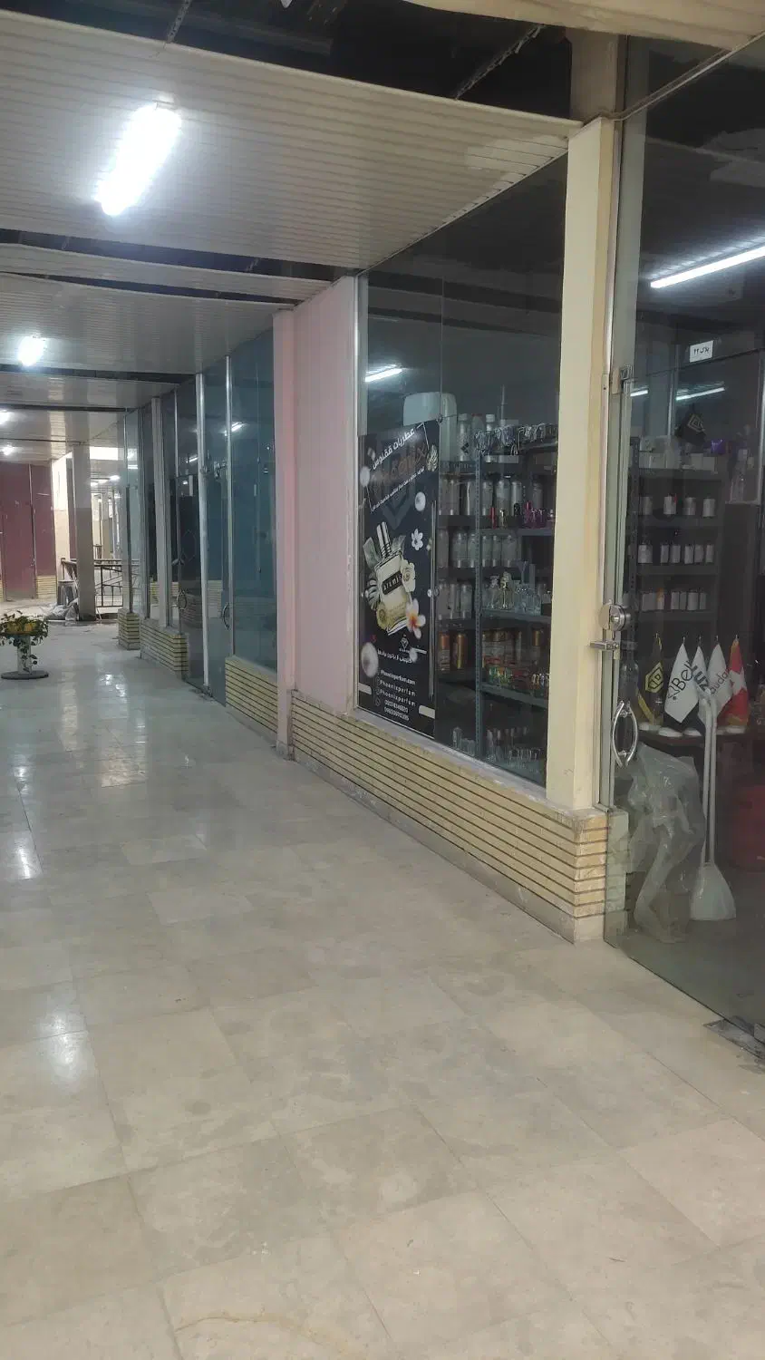 رهن و اجاره مغازه ، داخل پاساژ|اجارهٔ مغازه و غرفه|تهران, مسعودیه|دیوار