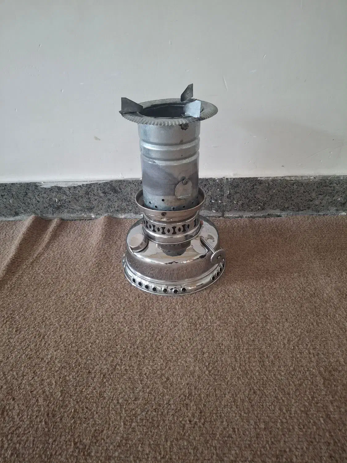 چراغ نفتی قدیمی کوچک|بخاری، هیتر، شومینه|کنگاور, |دیوار