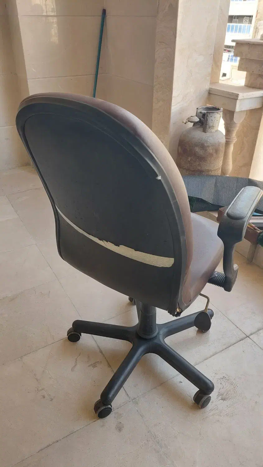 صندلی|میز تحریر و کامپیوتر|اهواز, زیتون کارمندی|دیوار