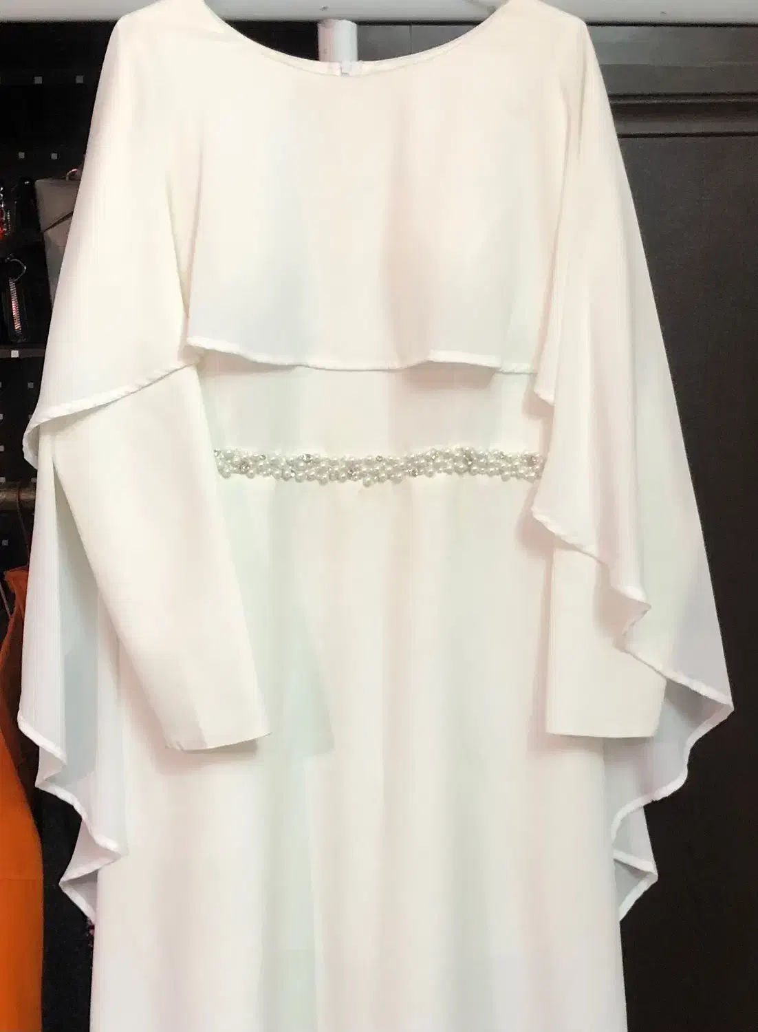 لباس مجلسی|لباس|قائن, |دیوار