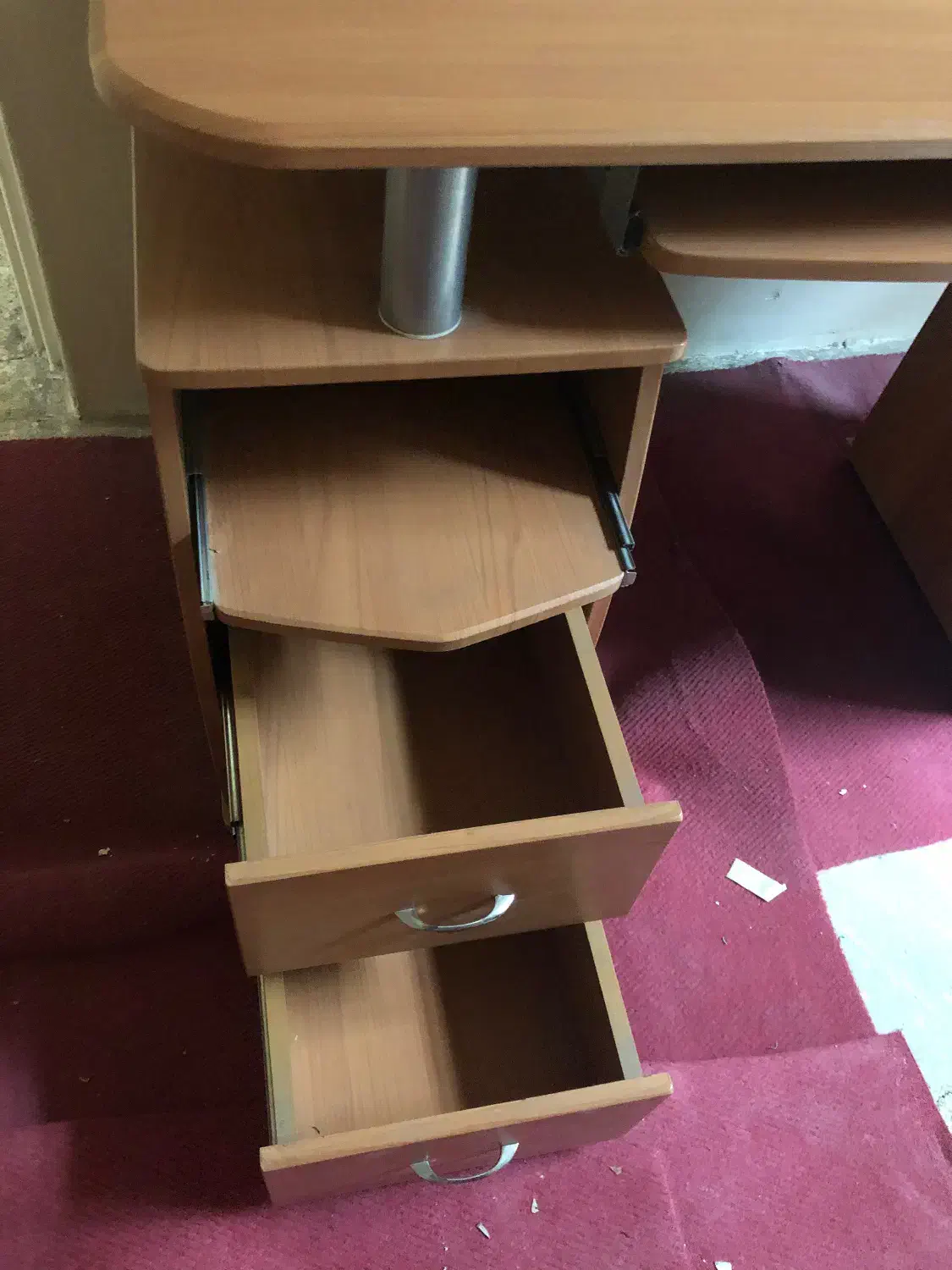 میز کامپیوتر در حد نو|میز تحریر و کامپیوتر|تهران, علم و صنعت|دیوار