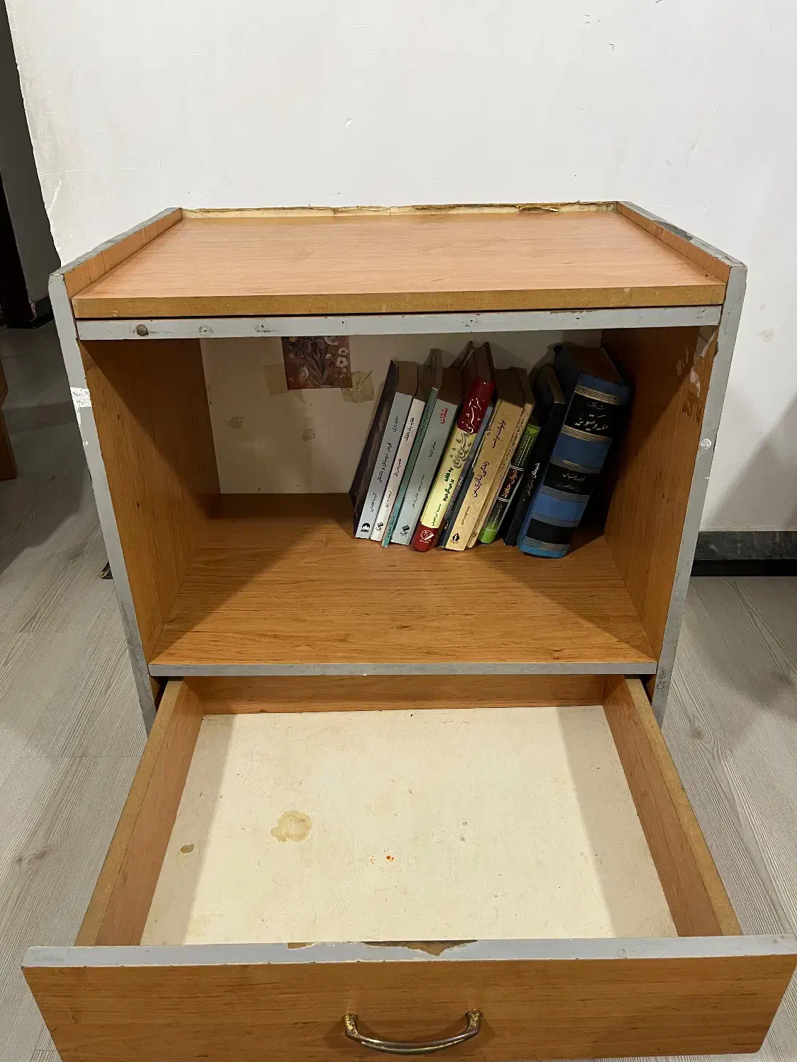 کتابخونه و میز تحریر|میز تحریر و کامپیوتر|ساری, |دیوار