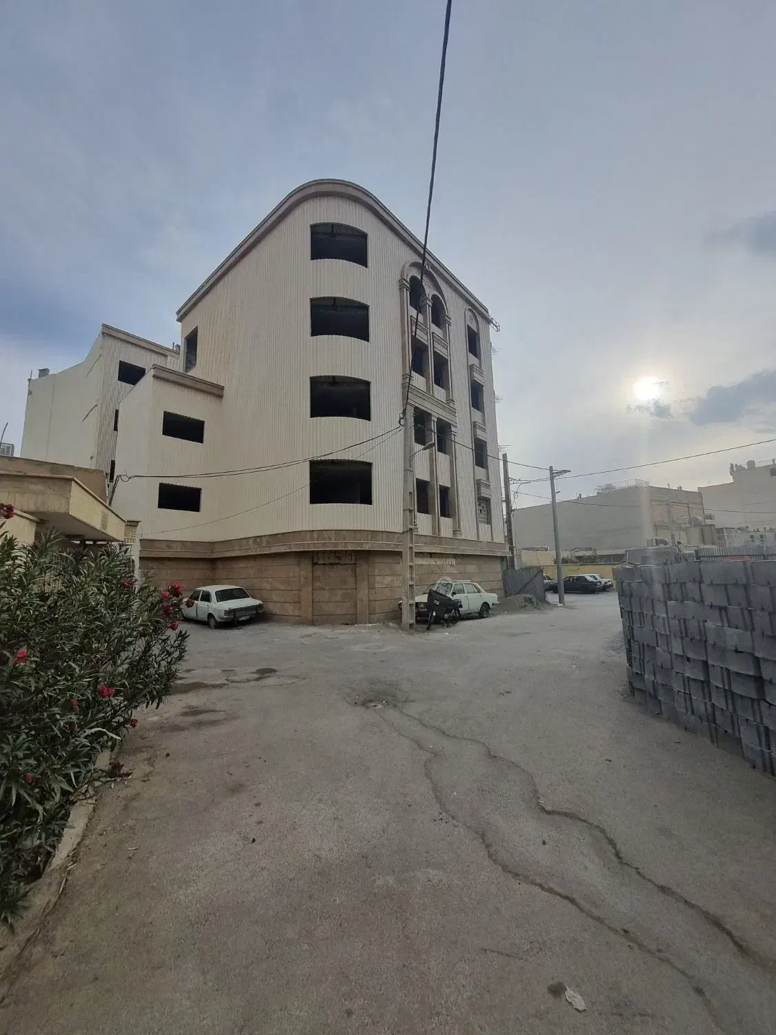 پیش فروش خیابان باهنر مخصوص افراد سخت پسند|پیشفروش املاک|اصفهان, دستگرده|دیوار