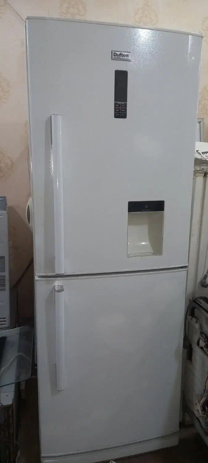 فروش یخچال بسیارتمیز باقیمت مشتری پسند|یخچال و فریزر|مینودشت, |دیوار