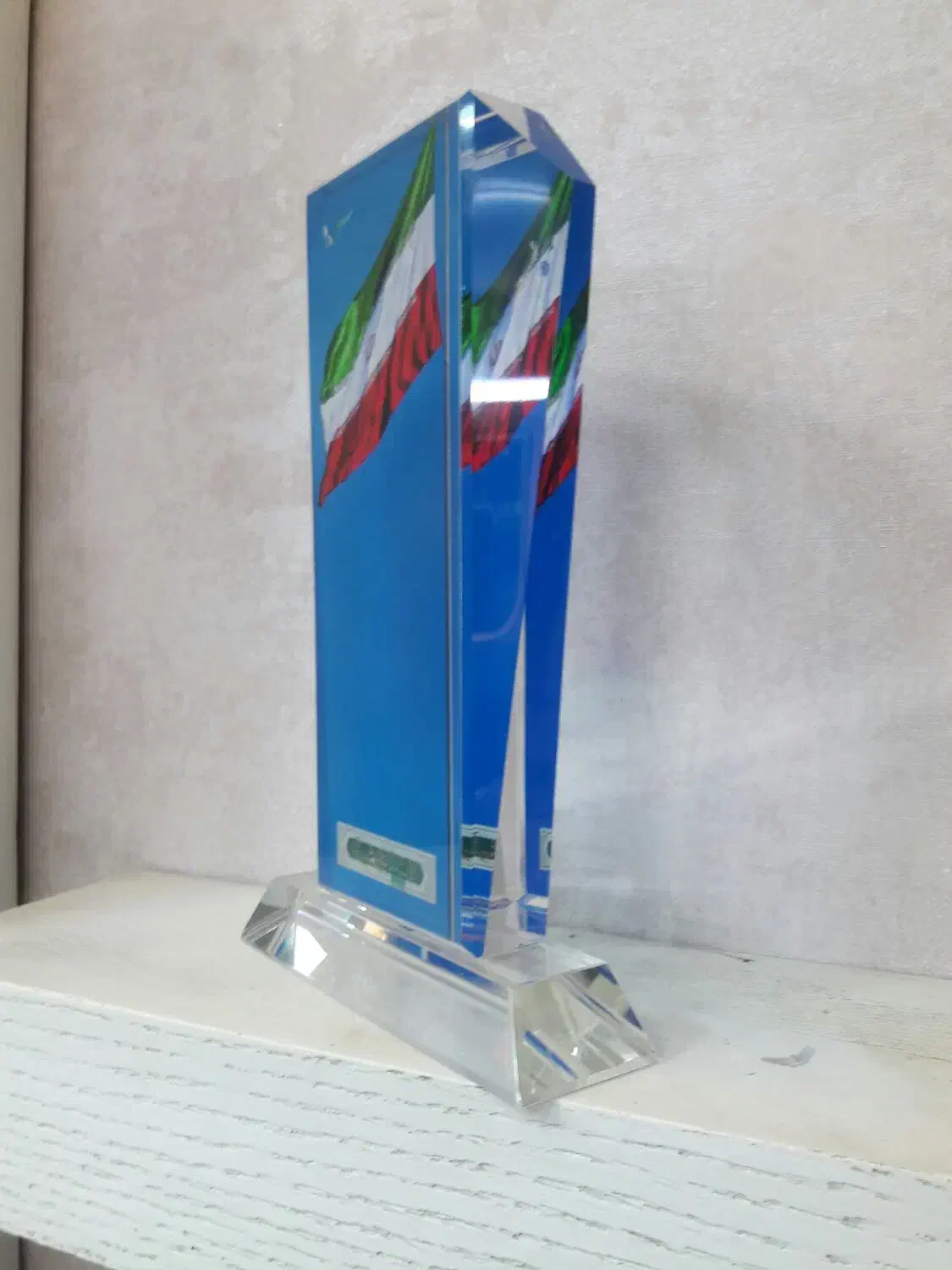 تمام کریستال رومیزی. vgr مدل ۱۳۴ .فی ۱۷۰۰|مجسمه، تندیس، ماکت|مشهد, فرهنگیان (شهرک غرب)|دیوار