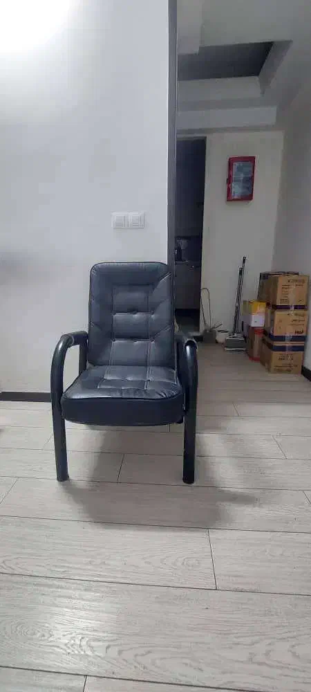 فروش لوازم اداری بعلت جابجایی|مبلمان اداری|کرج, گلشهر|دیوار