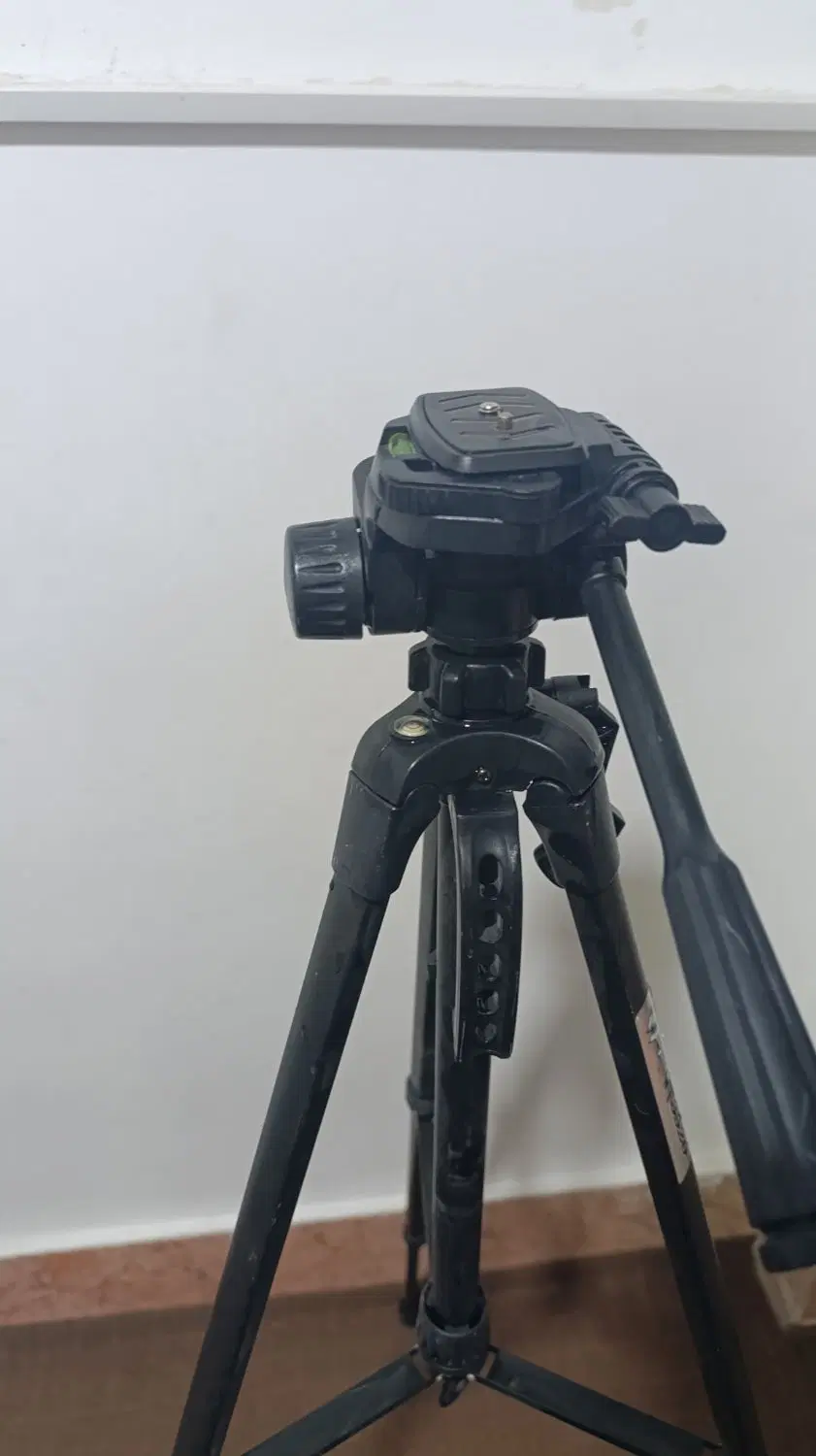 سه پایه WT3520|دوربین عکاسی و فیلم‌برداری|قم, صدوق|دیوار