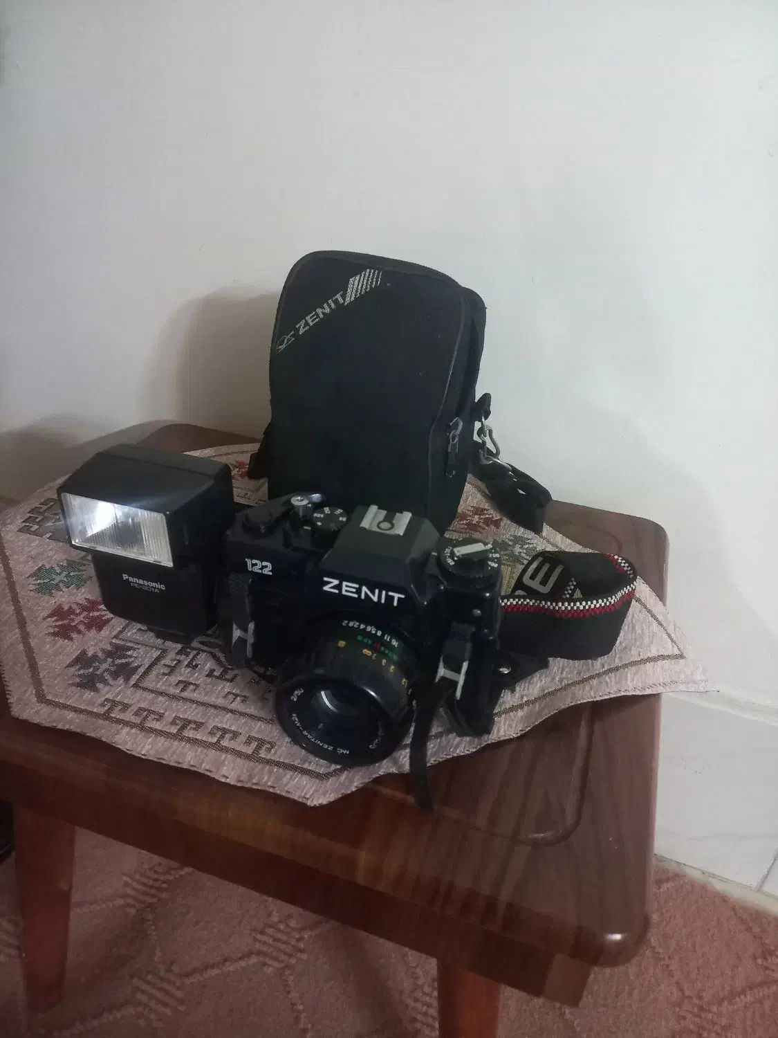 دوربین زنیت ۱۲۲|دوربین عکاسی و فیلم‌برداری|ساوه, |دیوار