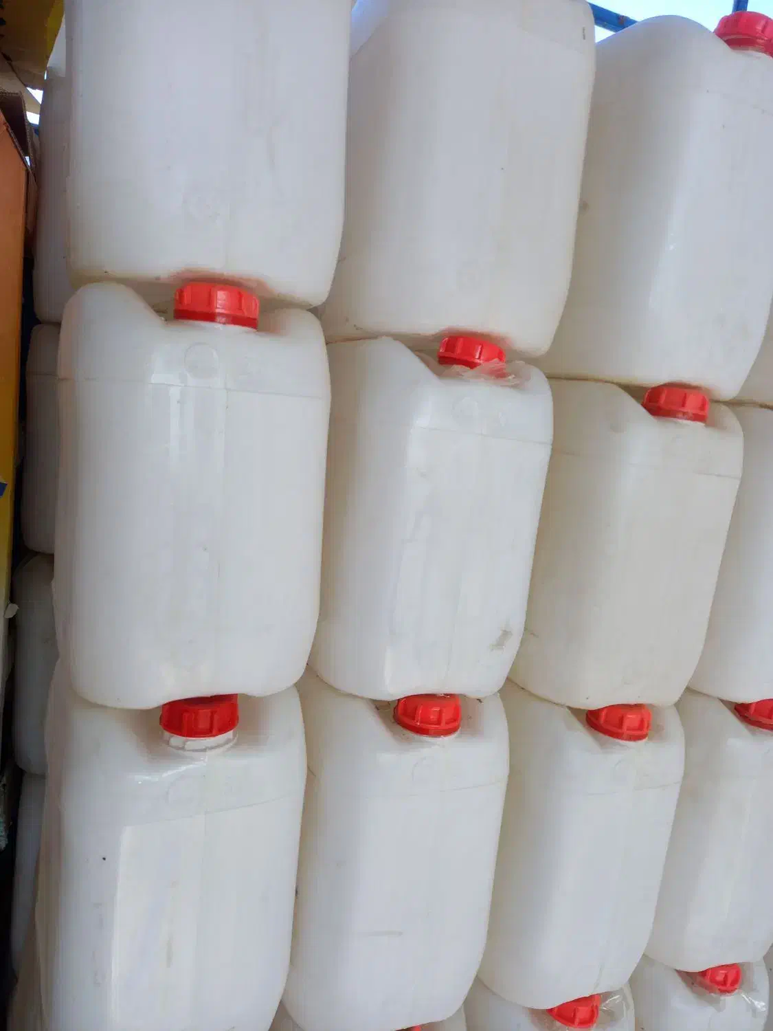 فروش‌دبه۲۰لیتری زخیم|ظروف نگهدارنده، پلاستیکی، یک‌بارمصرف|خمینی‌شهر, |دیوار