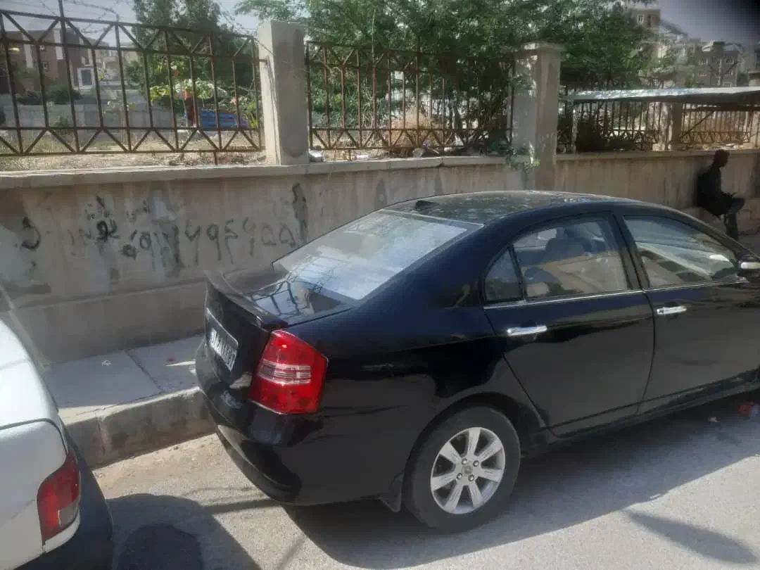 لیفان ۶۲۰. موتوری ۱۸۰۰|خودرو سواری و وانت|بندرعباس, |دیوار