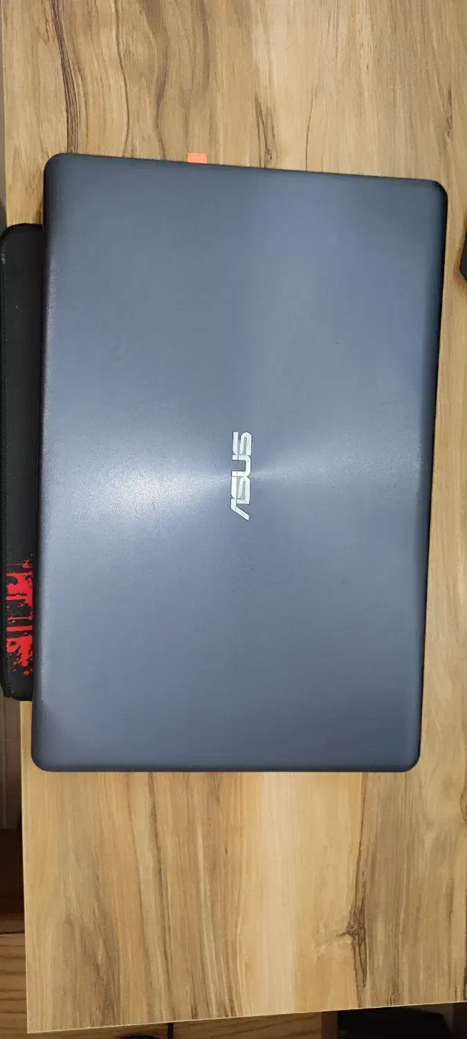 لبتاب ایسوز|رایانه همراه|قم, باغ کرباسی|دیوار