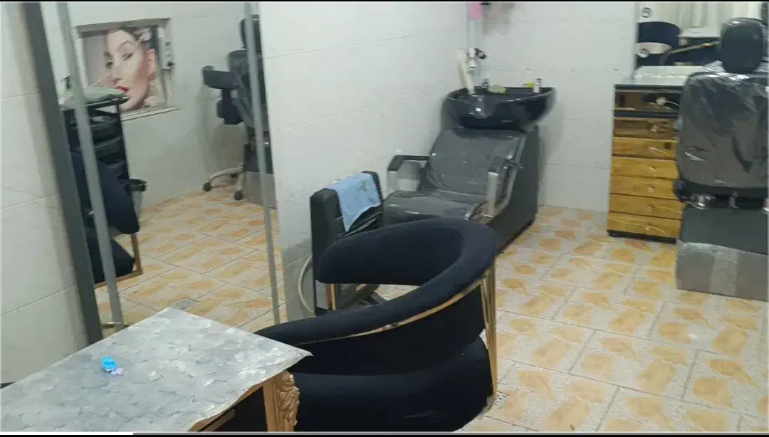 لوازم سالن زیبایی|آرایشگاه و سالنهای زیبایی|رشت, پیرکلاچای|دیوار