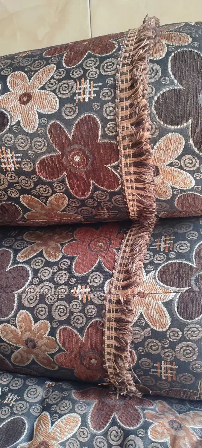 کناره و بالش لوله ای|رختخواب، بالش، پتو|سیرجان, |دیوار