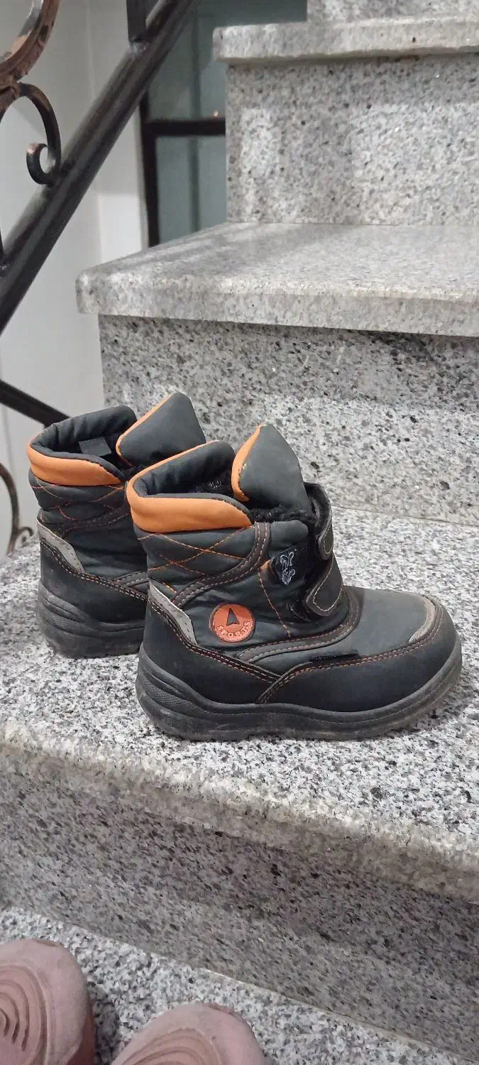 بوت بچگانه|کفش و لباس بچه|مشهد, شهرک ابوذر|دیوار