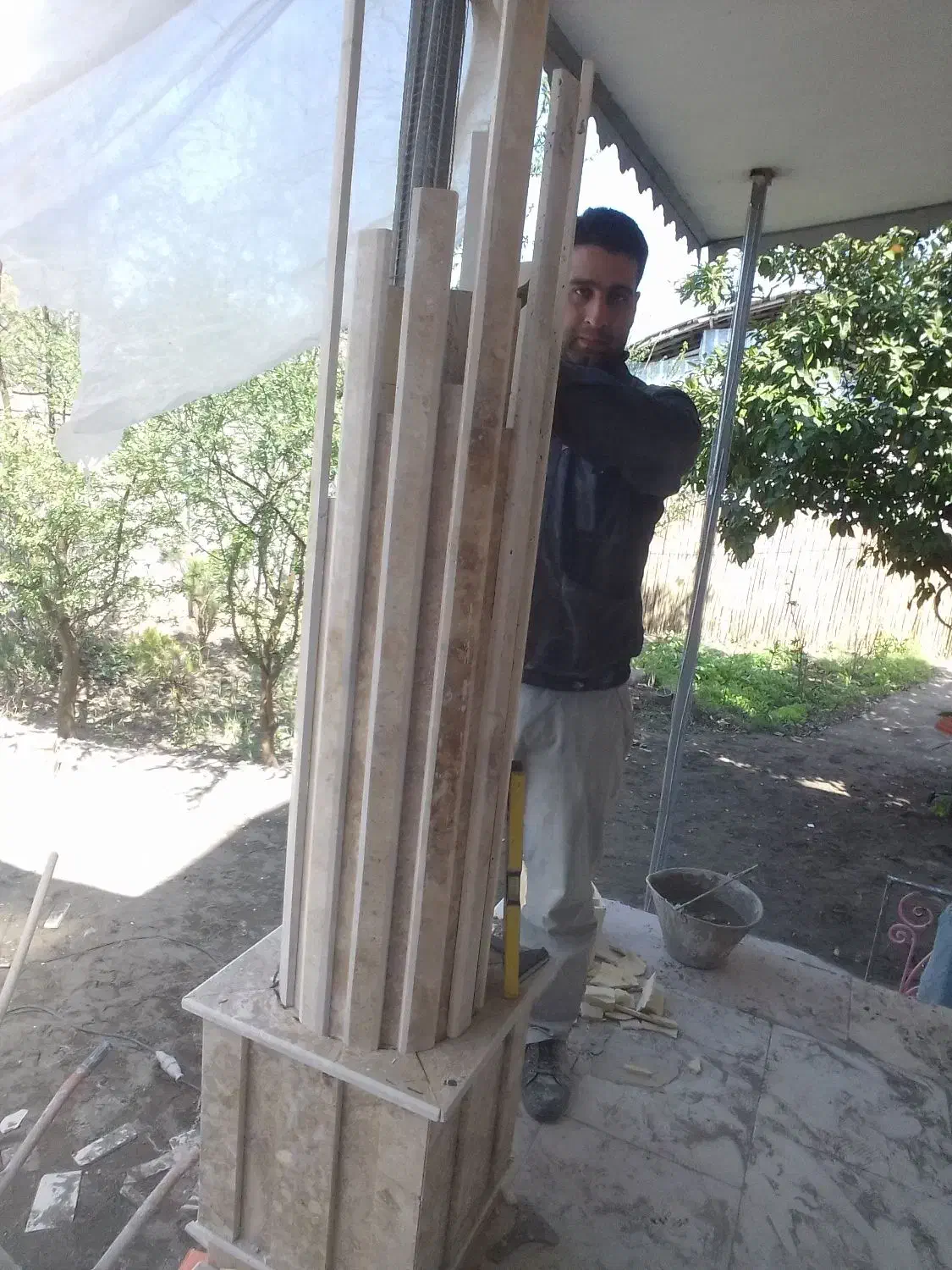 نرده سنگی،سنگ کاری،سرامیک و کاشی کاری،نرده صراحی|خدمات پیشه و مهارت|لنگرود, |دیوار