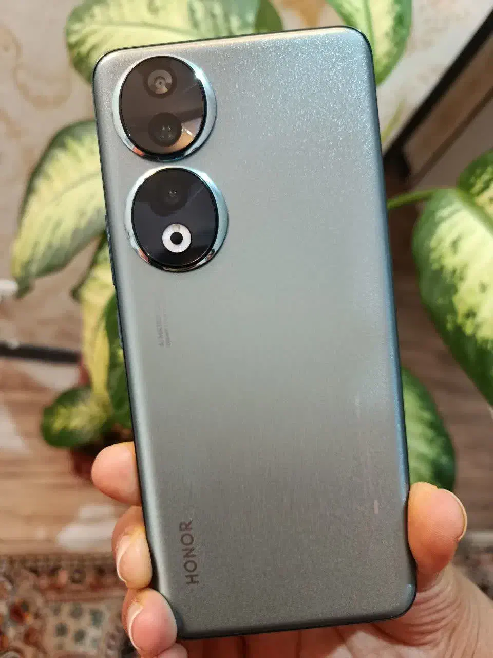 گوشی هانر ۹۰|موبایل|اصفهان, درب کوشک|دیوار