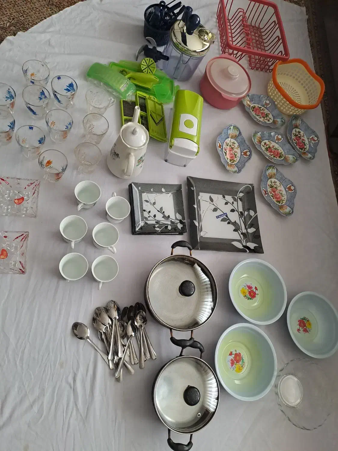 ظروف پذیرایی درحدنو|ظروف سرو و پذیرایی|آزادشهر, |دیوار