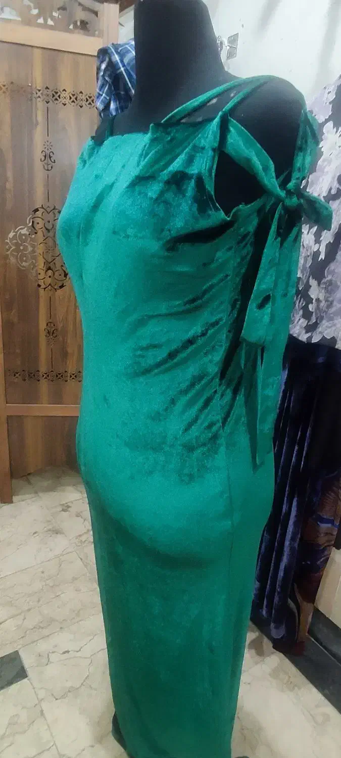 لباس مجلسی|لباس|ساری, |دیوار