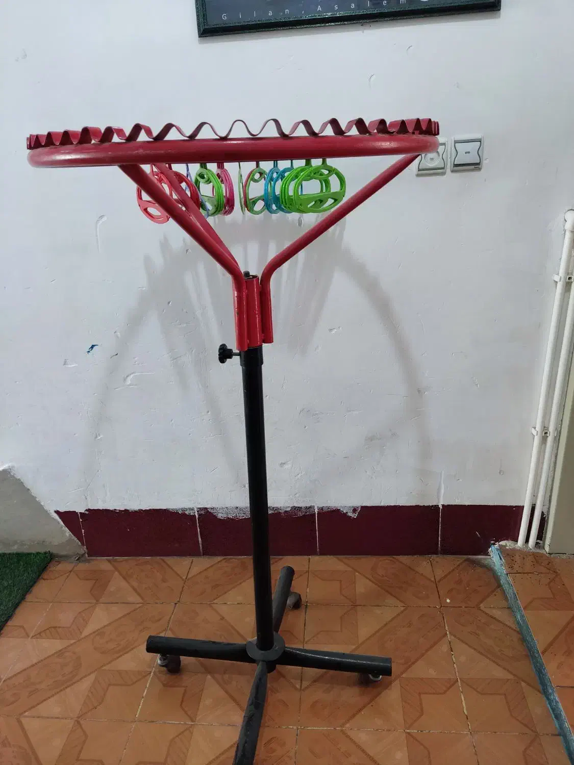 رگال لباس|بندرخت و رخت‌آویز|ایلام, |دیوار