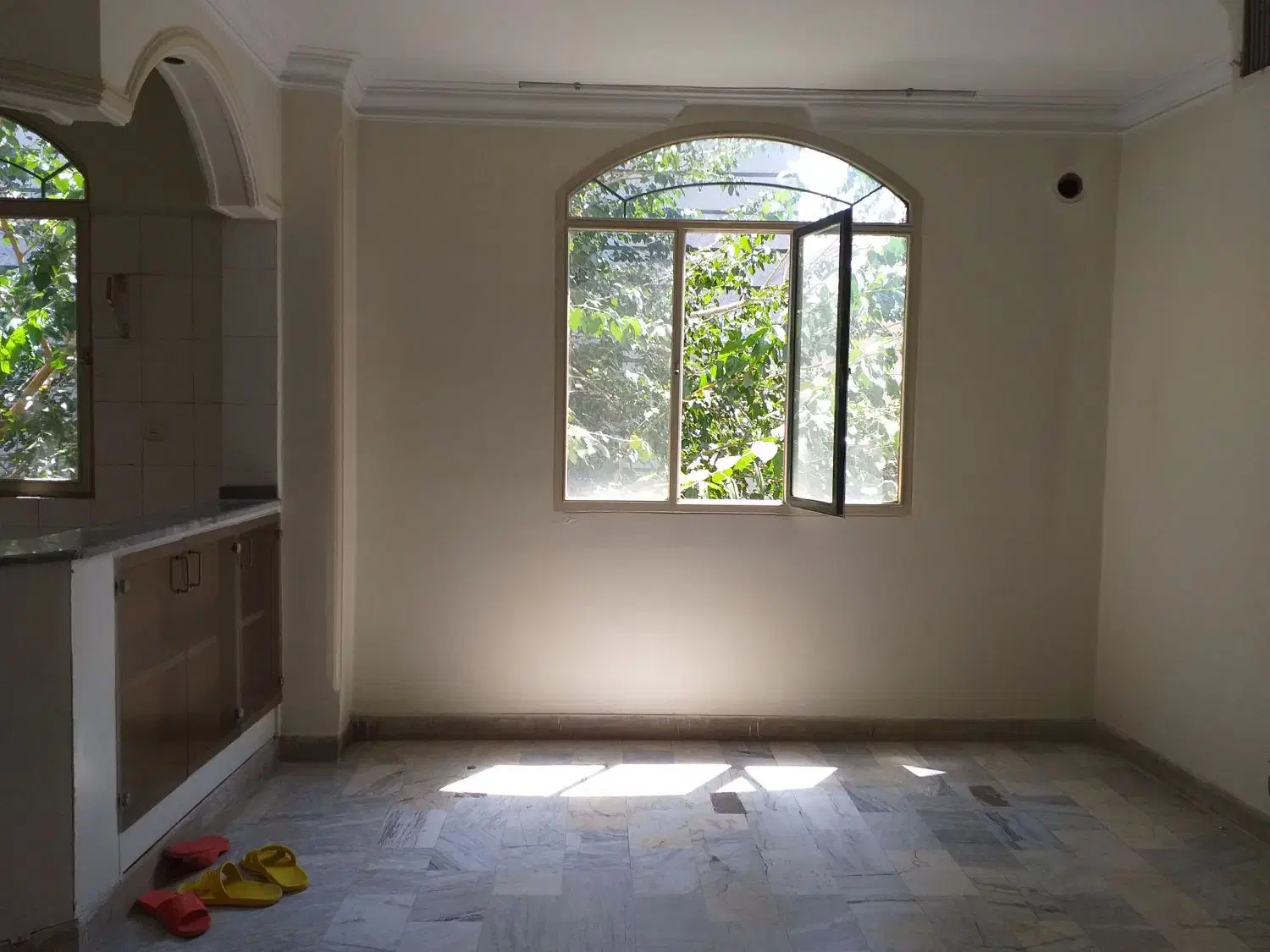 فوری/ ۴۸متر نورگیر با پارکینگ و انباری