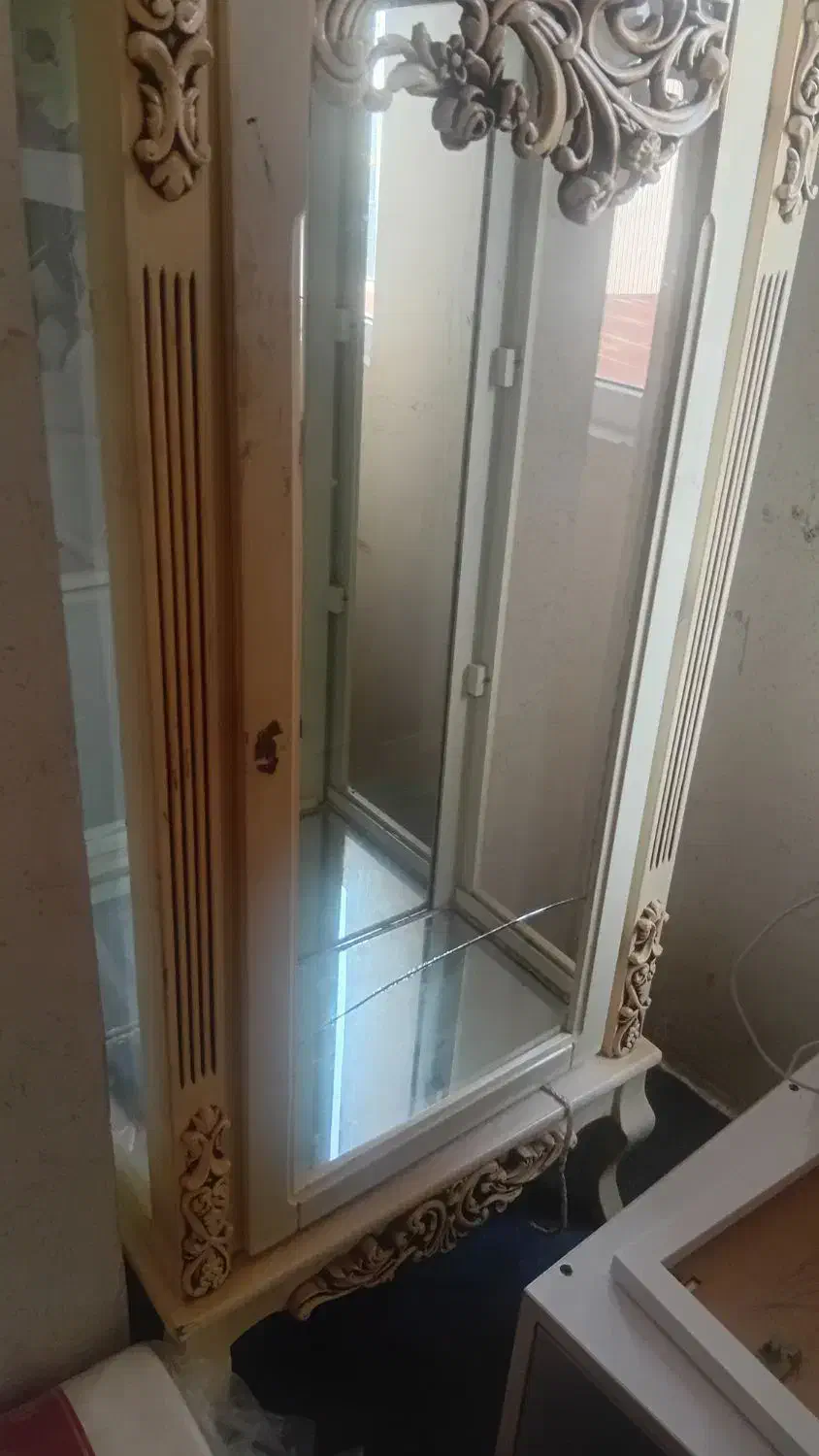 بوفه کنار سالنی|بوفه، ویترین، کنسول|بندر انزلی, لیچارگی حسن رود|دیوار