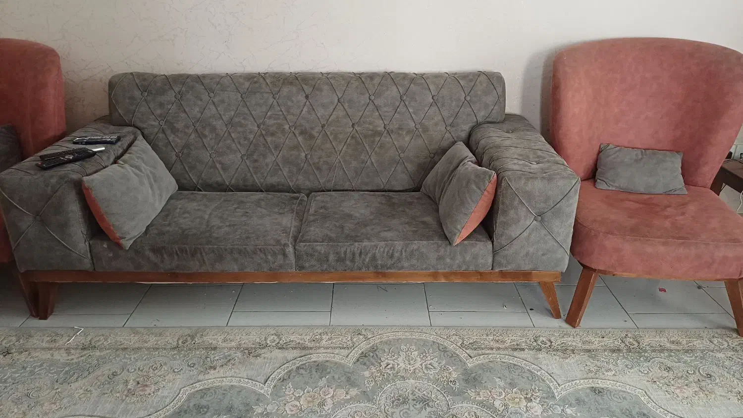 مبلمان راحتی چستر ۹ نفره به علت کمبود جا فوری|مبلمان خانگی و میز عسلی|اندیشه, شهرک مریم|دیوار