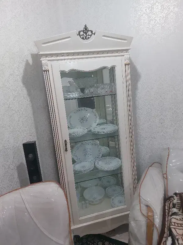 سلام بوفه سفید نو نو بدون کوچکترین خط خشی|بوفه، ویترین، کنسول|اهواز, فدک|دیوار