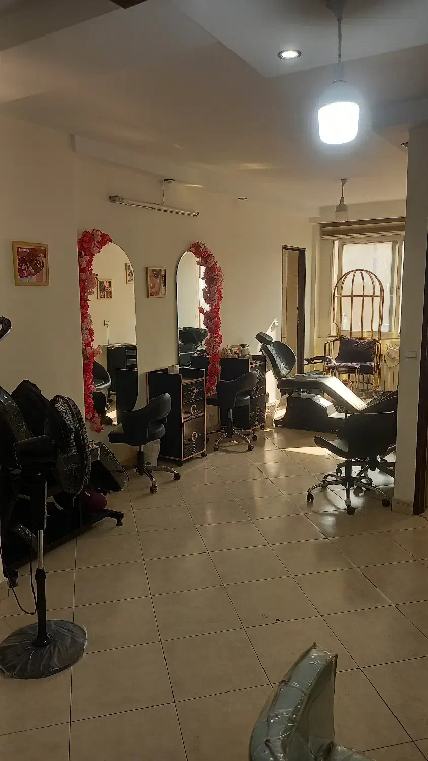 رنگ و مش کار ماهر|استخدام درمانی، زیبایی، بهداشتی|تهران, جهاد|دیوار