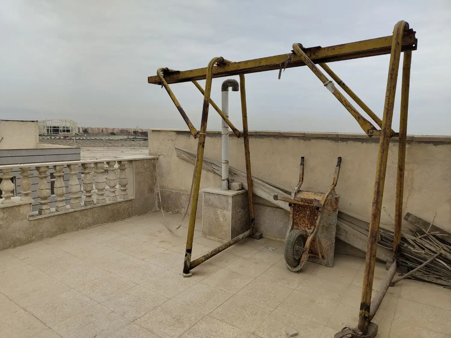 بالابرساختمانی|مصالح و تجهیزات ساختمان|اسلام‌شهر, شهرک واوان|دیوار