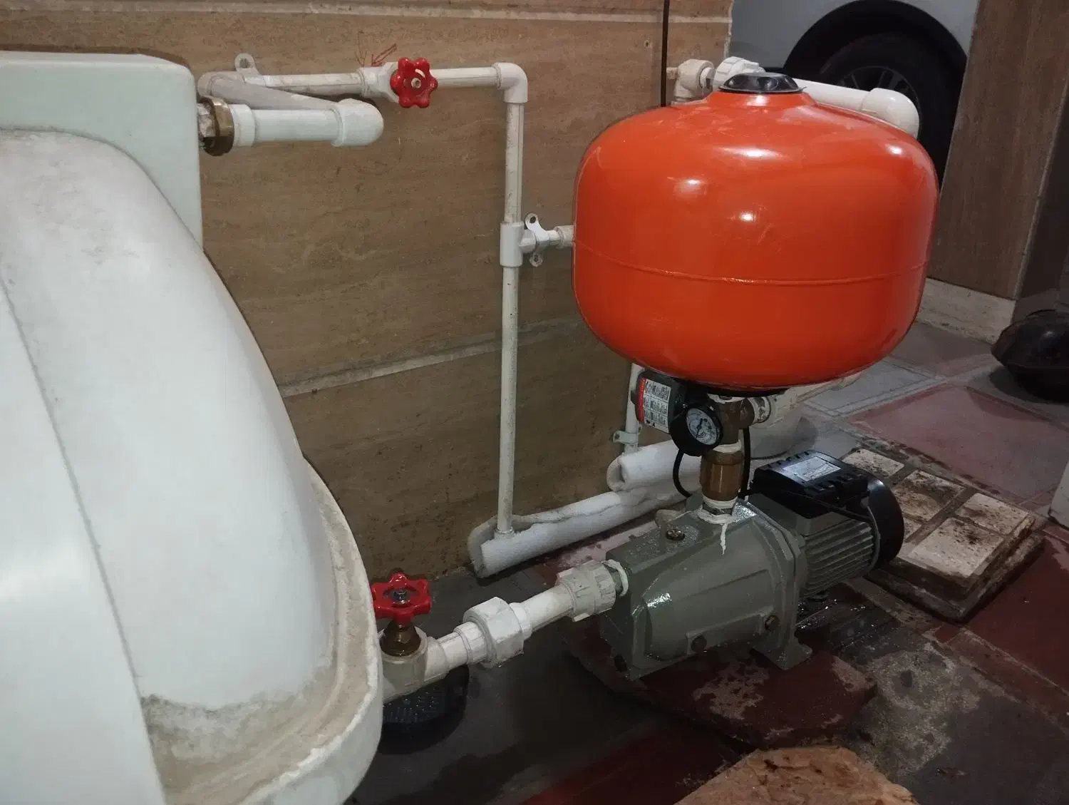 نصب و تعمیر انواع پمپ آب ومخزن آب لوله کشی ساختمان|خدمات پیشه و مهارت|مشهد, شهرک امام هادی (شهرک غرب)|دیوار