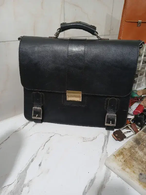 کیف دیپلمات با چرم طبیعی درست شده و با دست دوخته ش|کیف، کفش، کمربند|کرج, حیدرآباد|دیوار