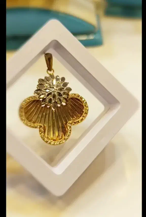 پلاک های منحصر به فرد در طلا فروشی فرهاد|جواهرات|کارون, |دیوار