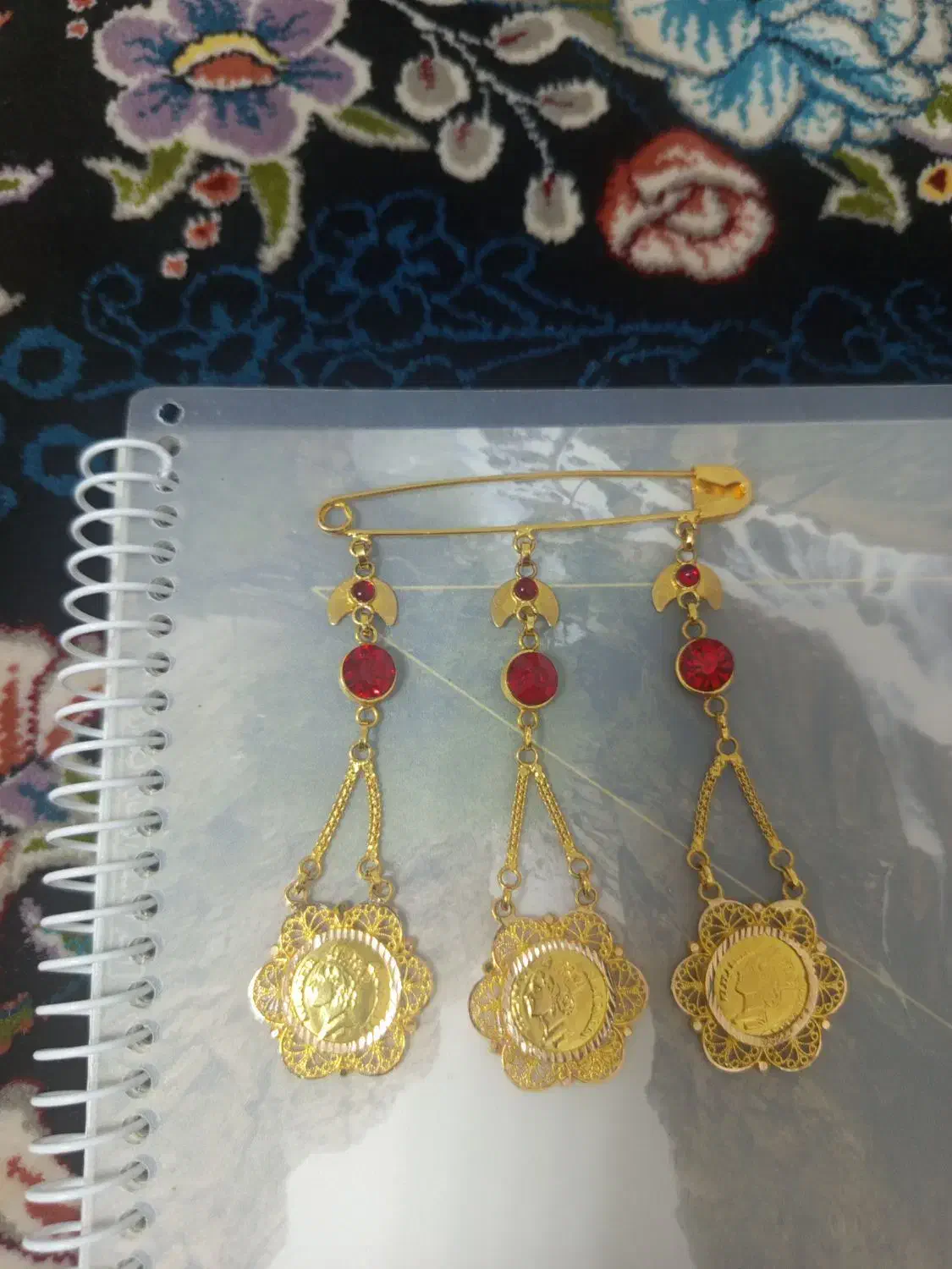 سوزن|جواهرات|یاسوج, |دیوار