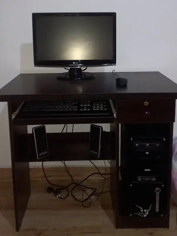 کامپیوتر و میز|رایانه رومیزی|رشت, بلوار گیلان|دیوار