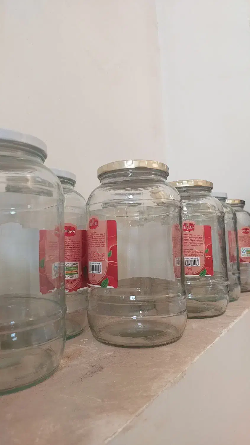 شیشه خالی|ظروف نگهدارنده، پلاستیکی، یک‌بارمصرف|بندر گناوه, |دیوار