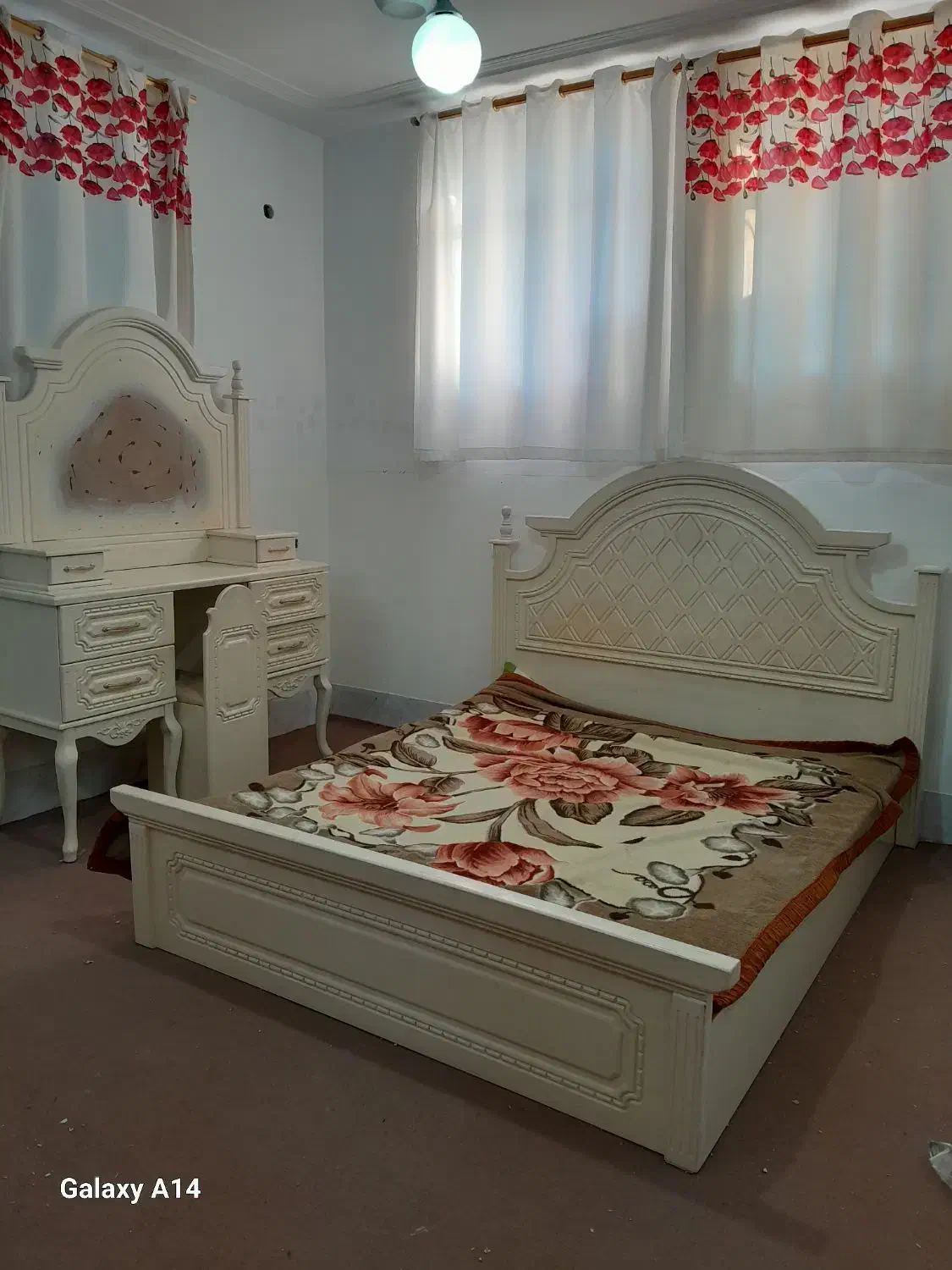 سرویس خواب تخت و میز آرایش|تخت و سرویس خواب|جهرم, |دیوار