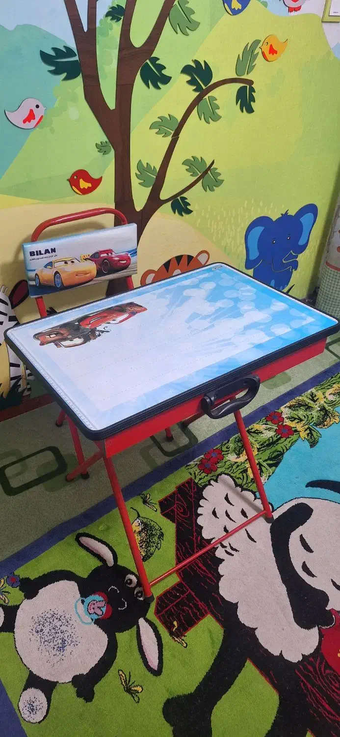 میز تحریر تاشو باکس دار کودک|میز تحریر و کامپیوتر|ری, جوانمرد قصاب|دیوار