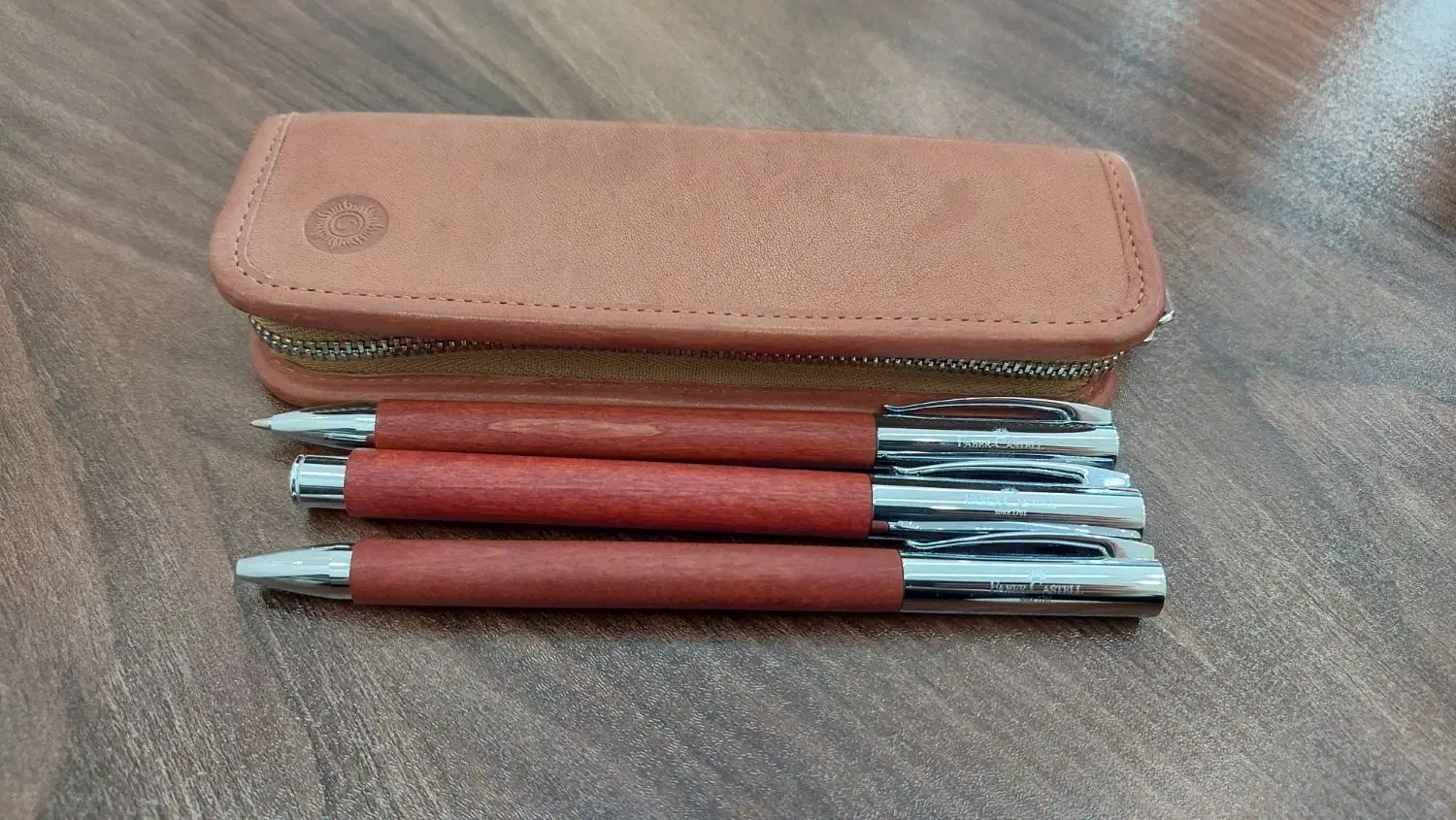 ست لوکس فابرکاستل چوب گلابی اصل + کیف چرمی|لوازم التحریر|رشت, منظریه|دیوار